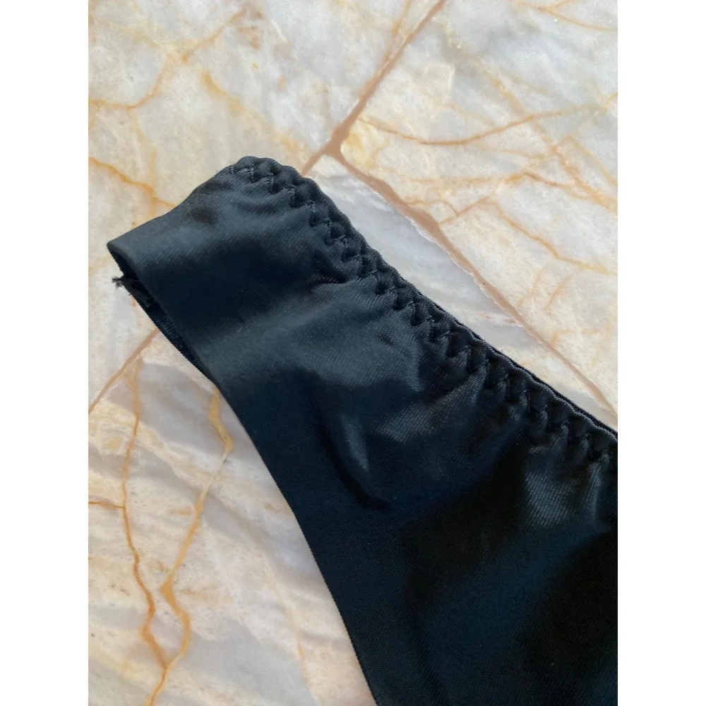 N/A sleek black